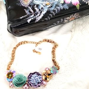 BEAUTIFUL SUMMER NECKLACE